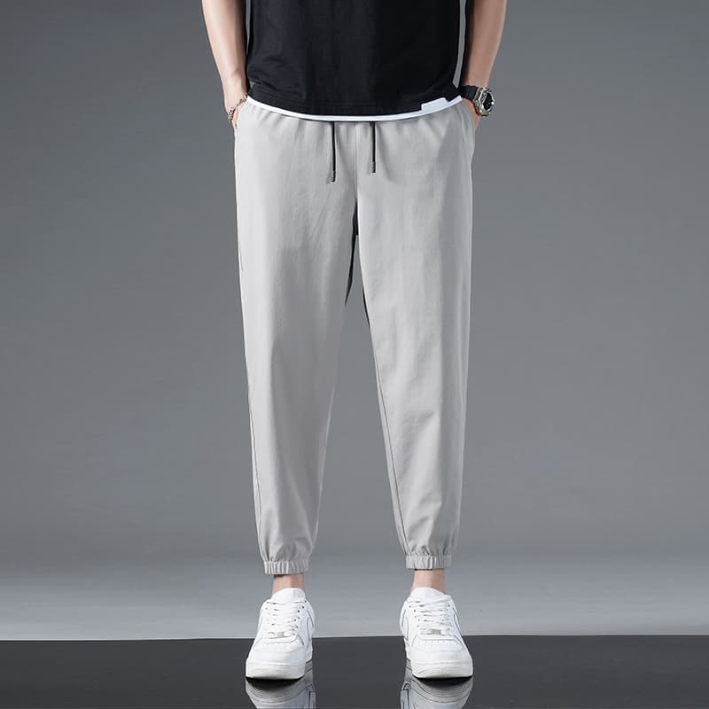 シンプルファッション シルキータッチ速乾ストレートパンツ