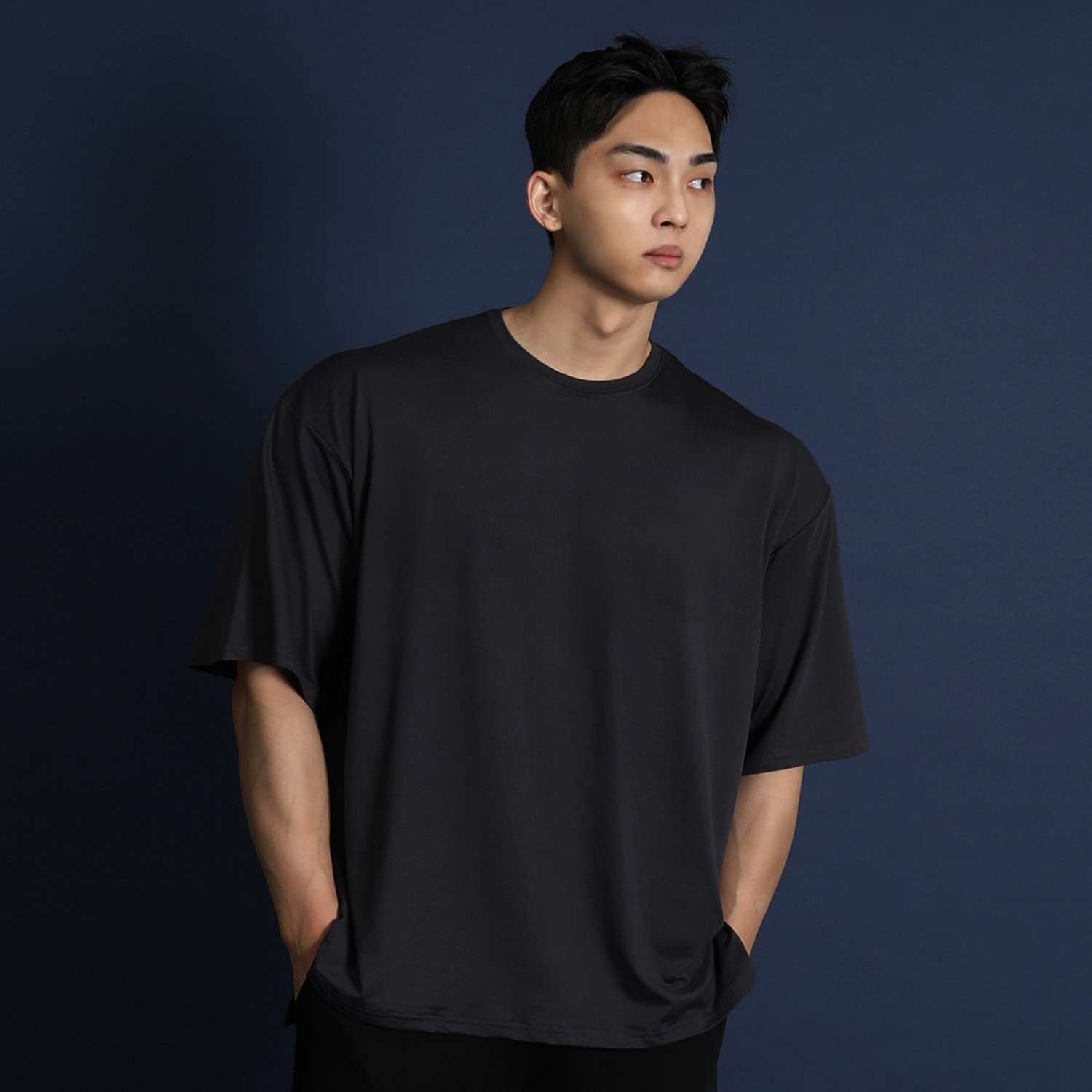 シンプルモダンTシャツ シンプルファッション