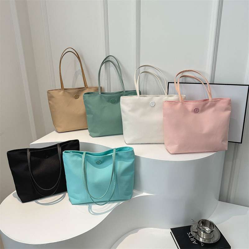 シンプル大容量トートバッグ シンプルファッション