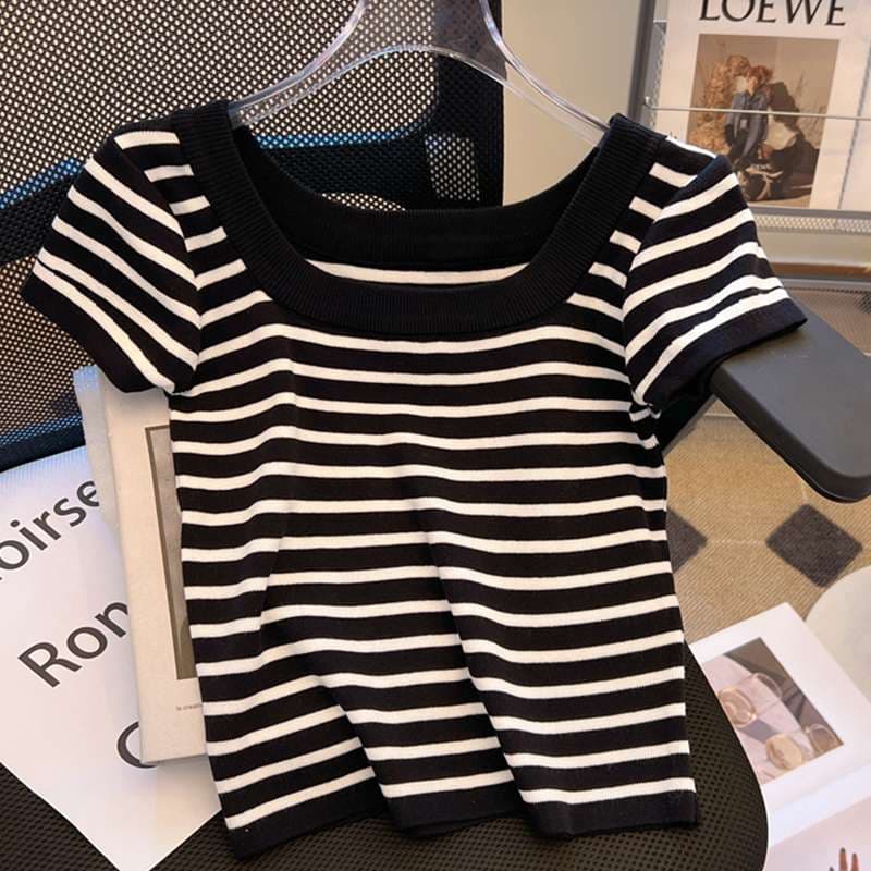 シンプルボーダー半袖ニット シンプルファッション