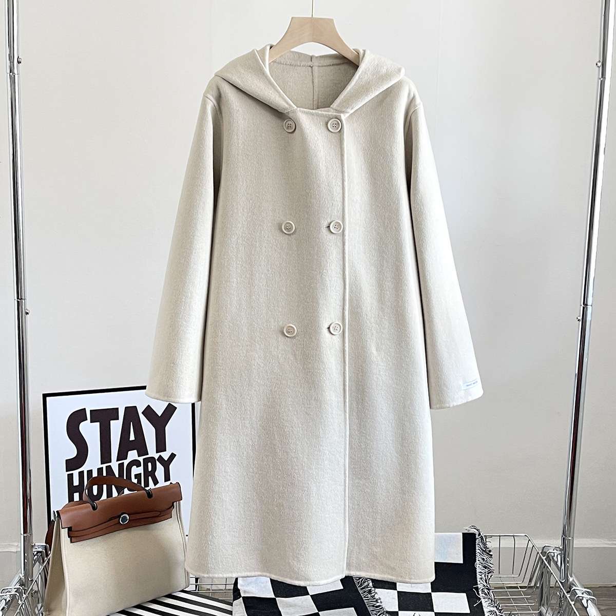 ゆったりシルエット チェスターコート シンプルファッション