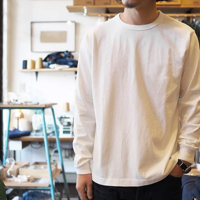 厚手クルーネックロングTシャツ シンプルファッション