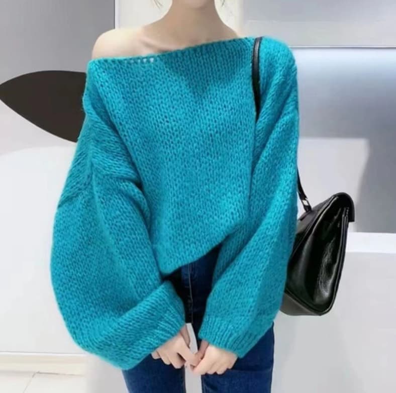 オフショルダー肩出しざっくりニット シンプルファッション