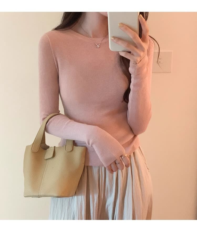 すっきりシルエット スリムニット シンプルファッション