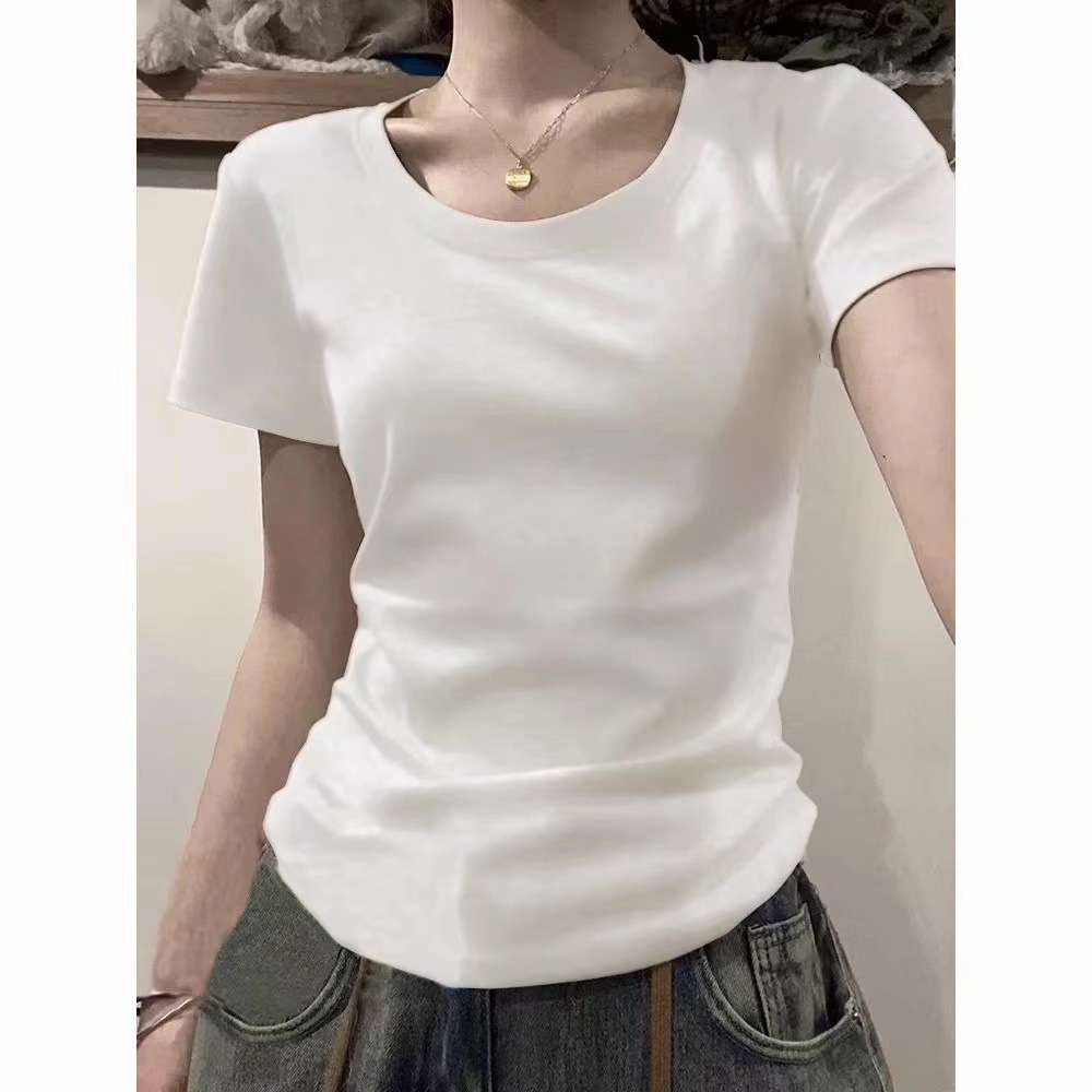 女性向けシンプル半袖カットソー シンプルファッション