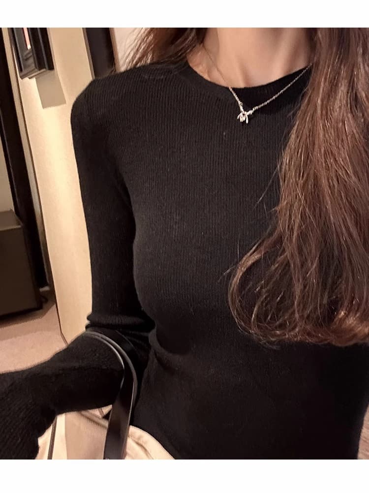 すっきりシルエット スリムニット シンプルファッション