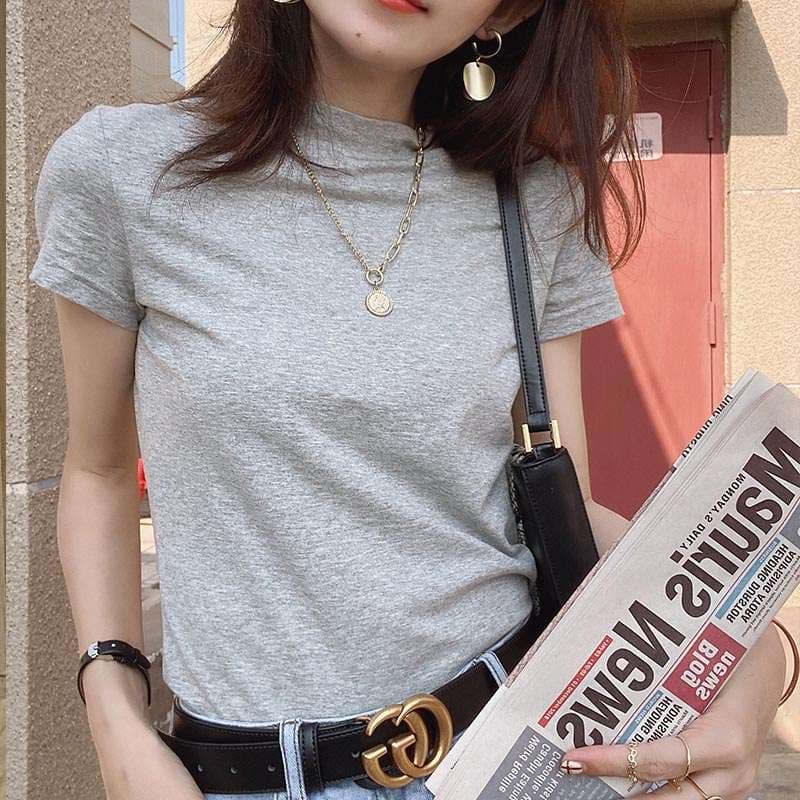 ベーシックTシャツ シンプルファッション