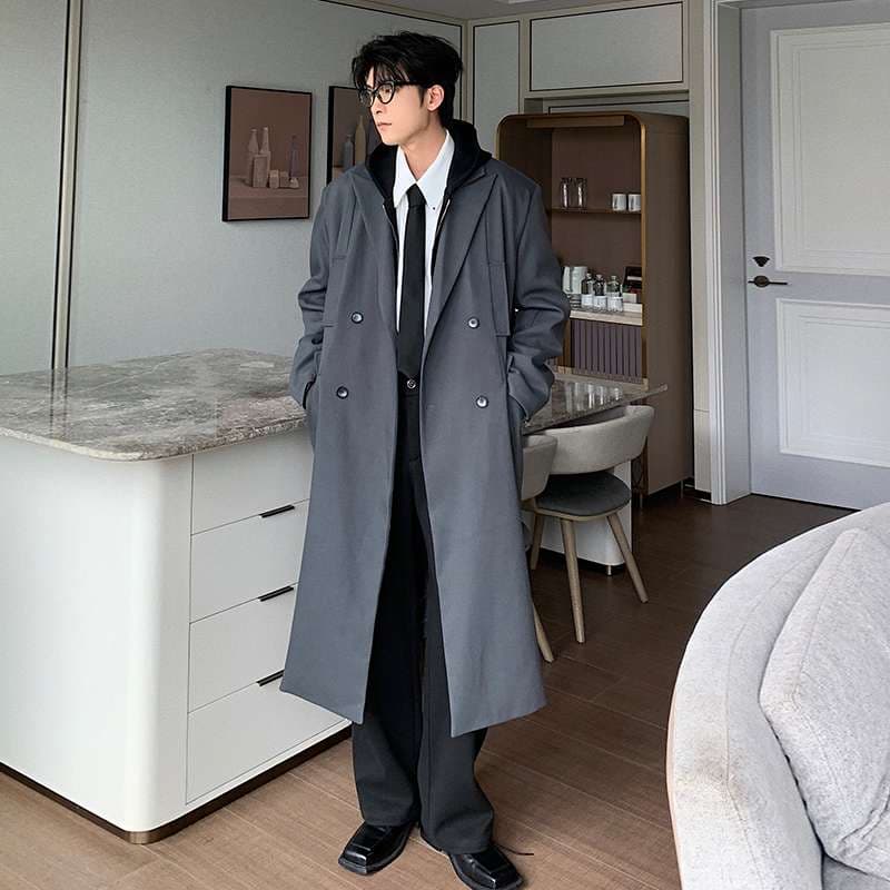 ゆったりシルエットのロングコート シンプルファッション