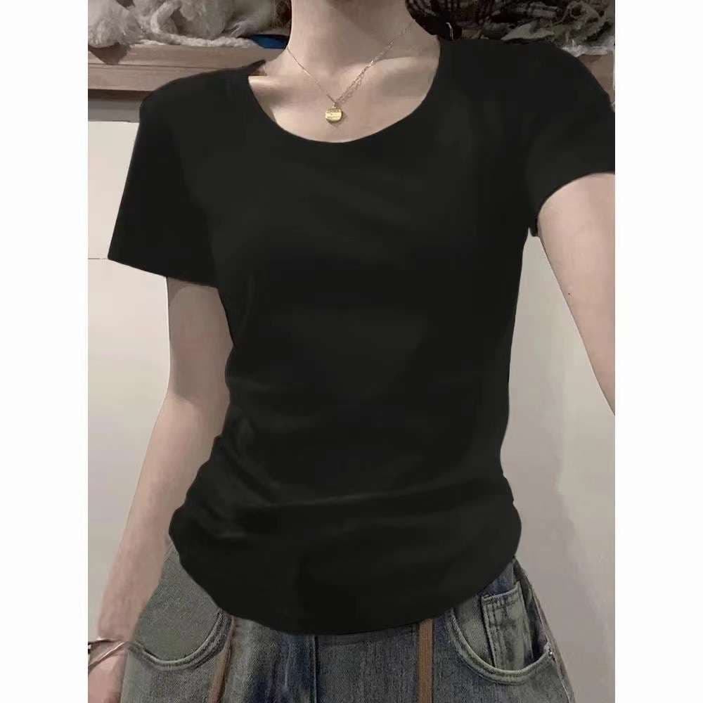 女性向けシンプル半袖カットソー シンプルファッション