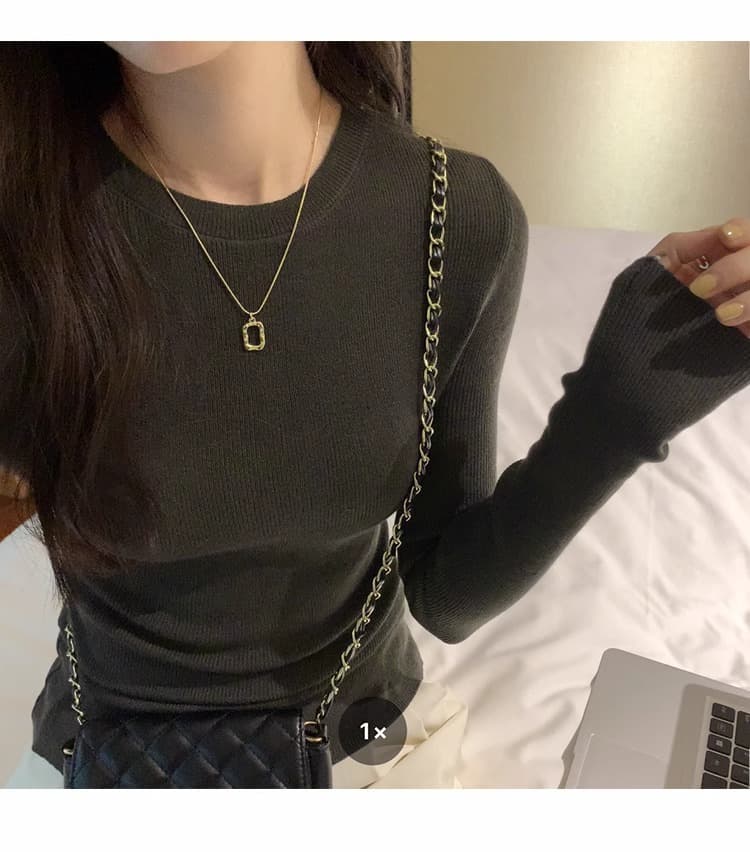 すっきりシルエット スリムニット シンプルファッション