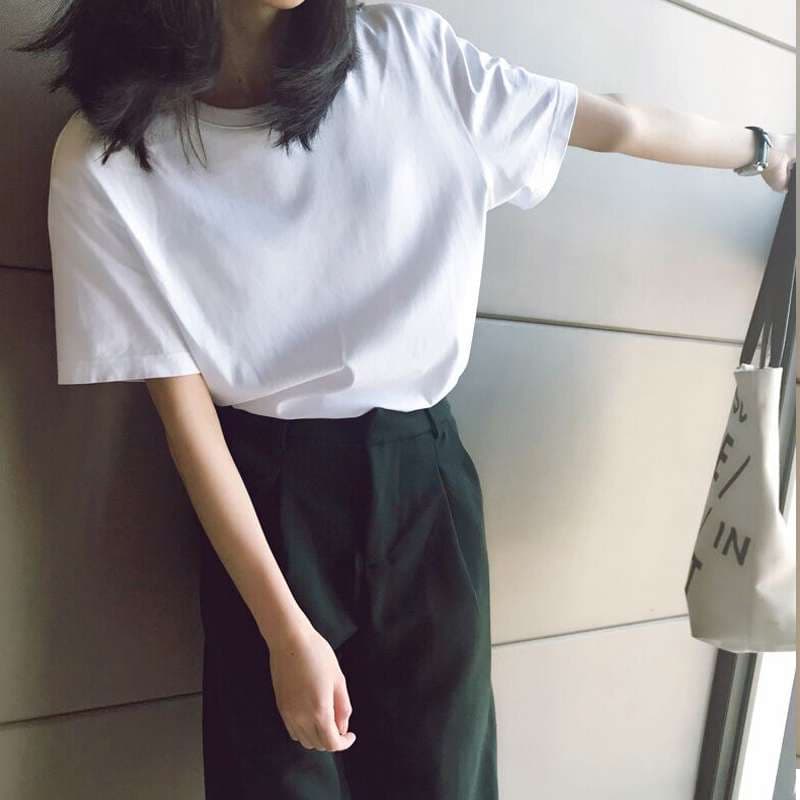 シンプルベーシックTシャツ シンプルファッション