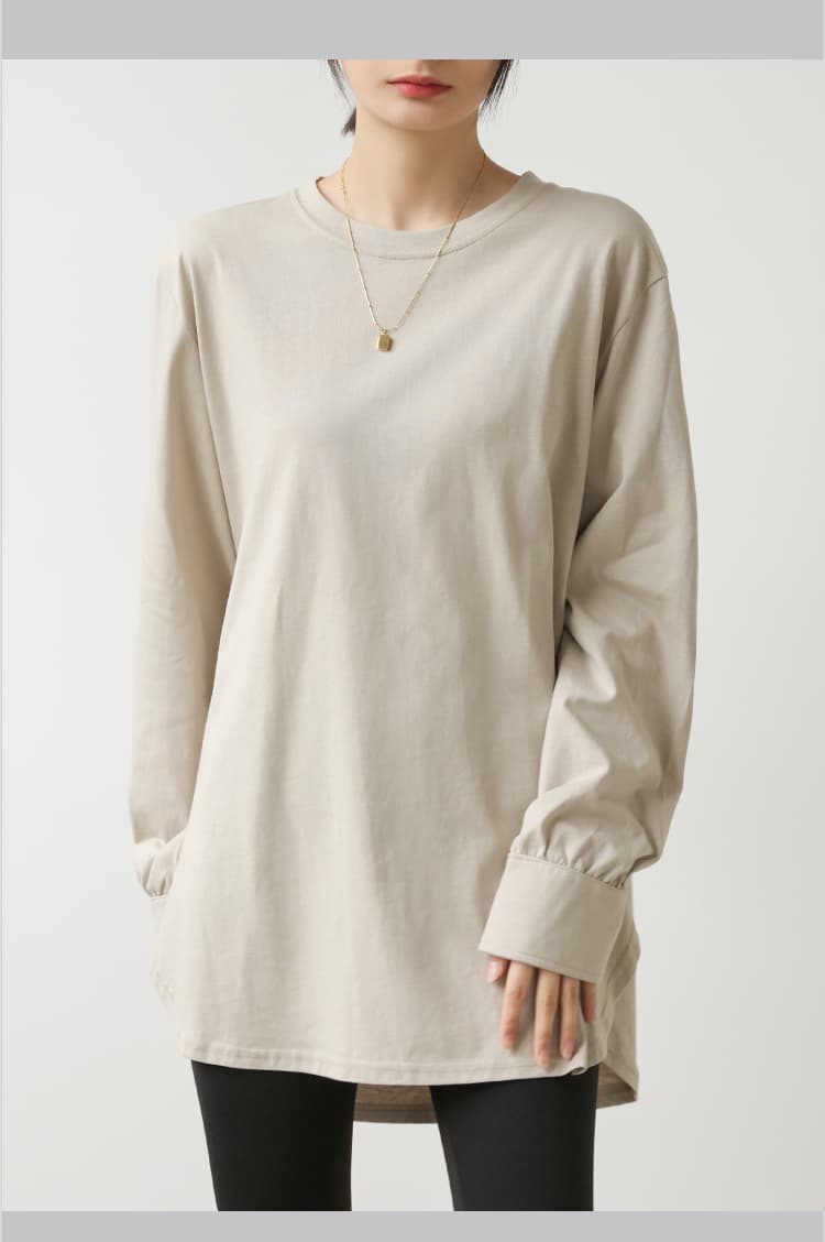 シンプルファッション 大人のゆったりサイドスリット入りロングＴシャツ