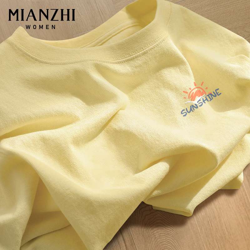 さわやか日差しTシャツ シンプルファッション