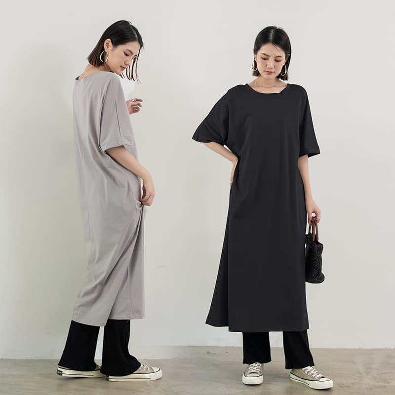 リラックスワンピース シンプルファッション