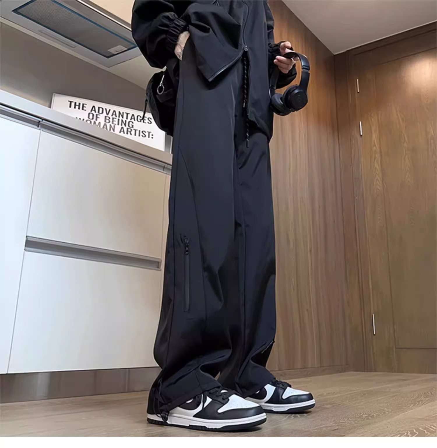 ストリート系ワイドパンツ シンプルファッション