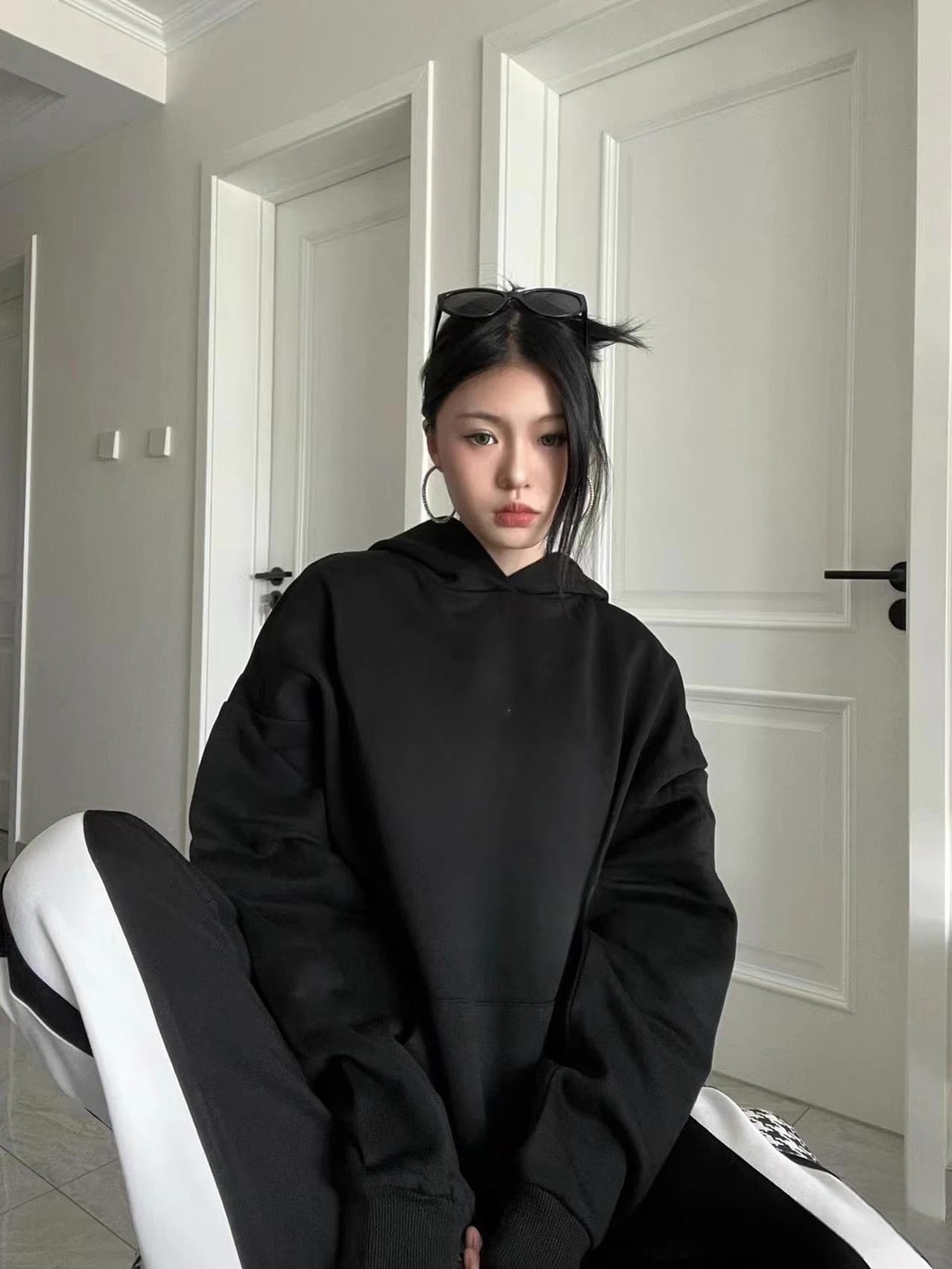ゆったりシルエット 裏起毛パーカー シンプルファッション