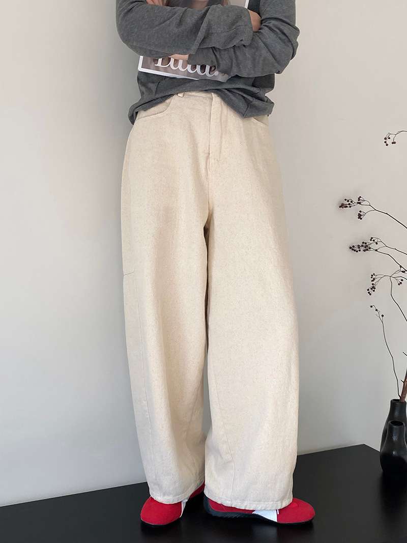 ゆったりベイカーパンツ シンプルファッション
