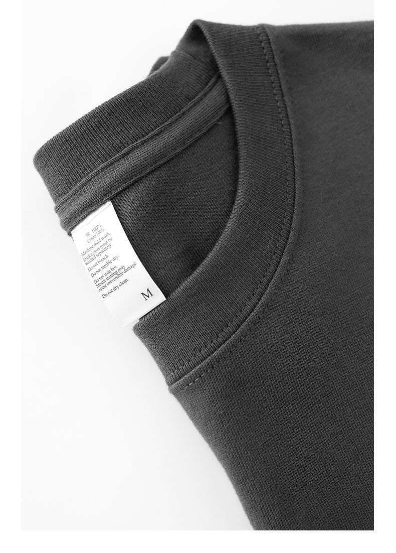 ゆったりシルエットの半袖カットソー シンプルファッション