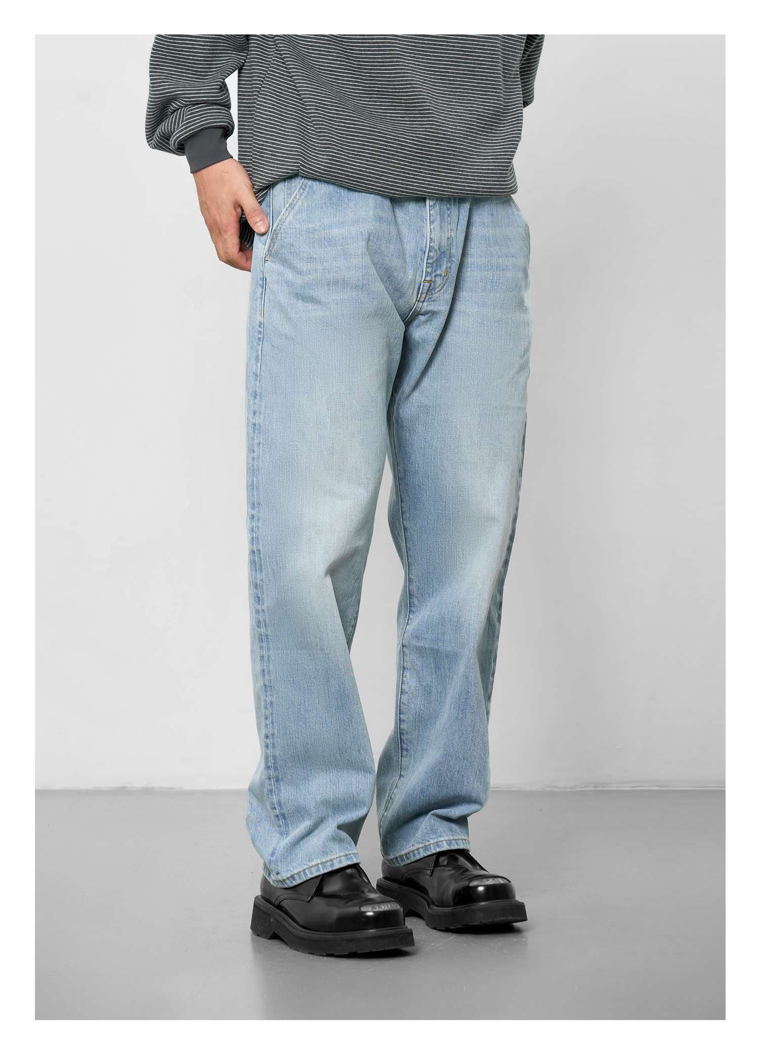 リラックスストレートデニムパンツ シンプルファッション