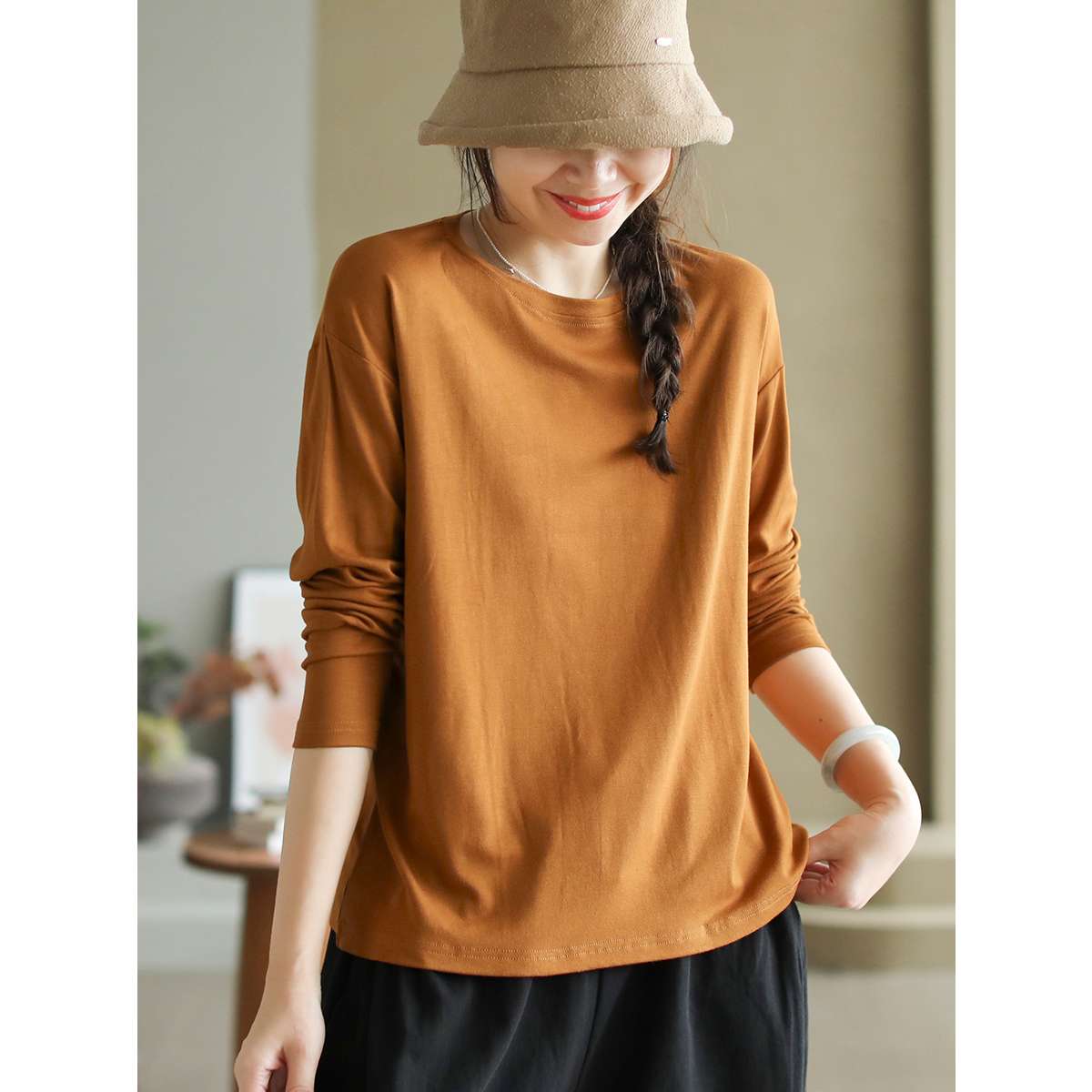 リラックスゆったりロングTシャツ シンプルファッション