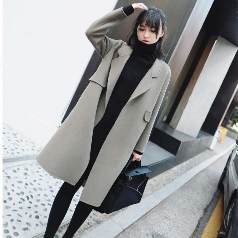 シンプルラインロングコート シンプルファッション