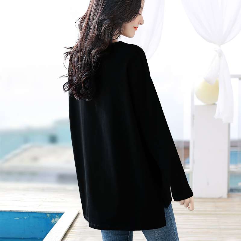 シンプルシルエット ゆったりロングTシャツ シンプルファッション