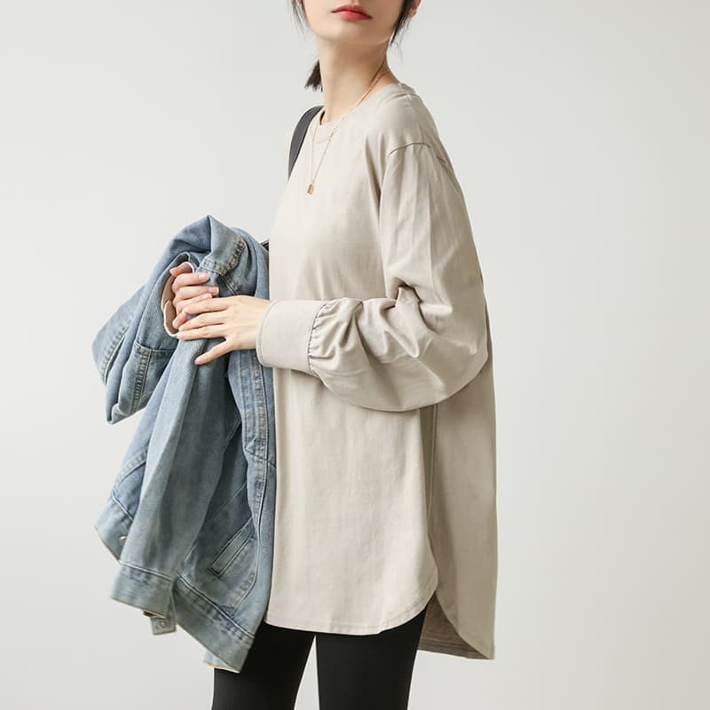 シンプルファッション 大人のゆったりサイドスリット入りロングＴシャツ