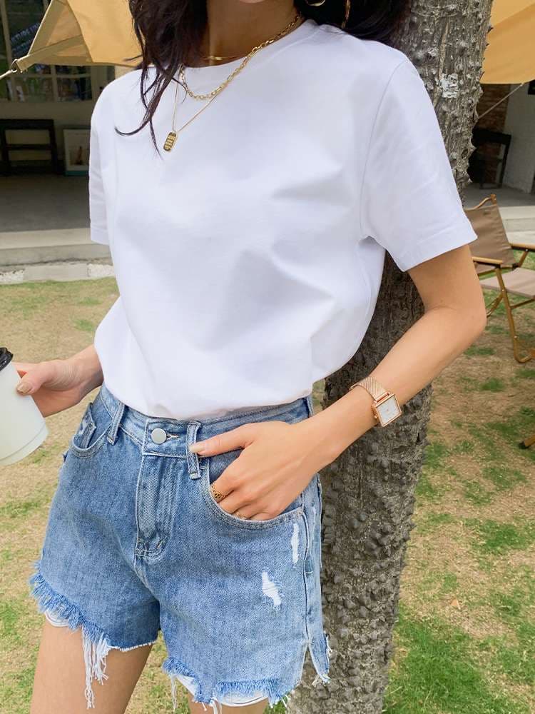 ベーシックTシャツ シンプルファッション