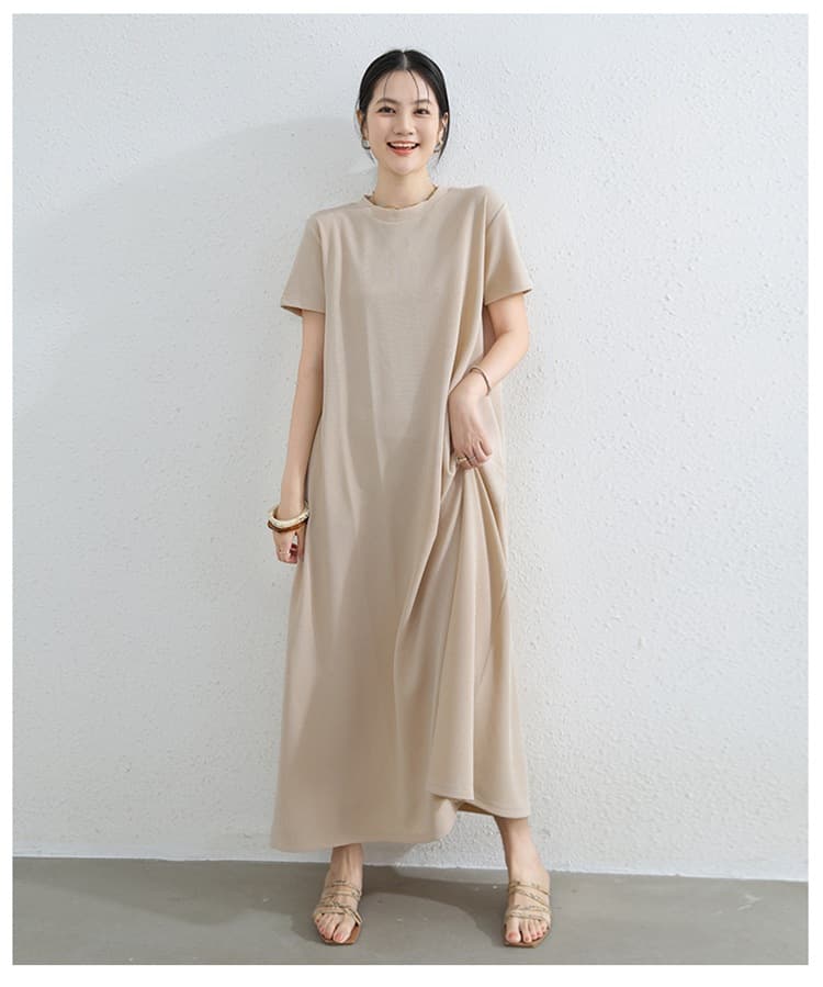 リラックスワンピース ゆったりシルエット シンプルファッション ワンマイルウェア