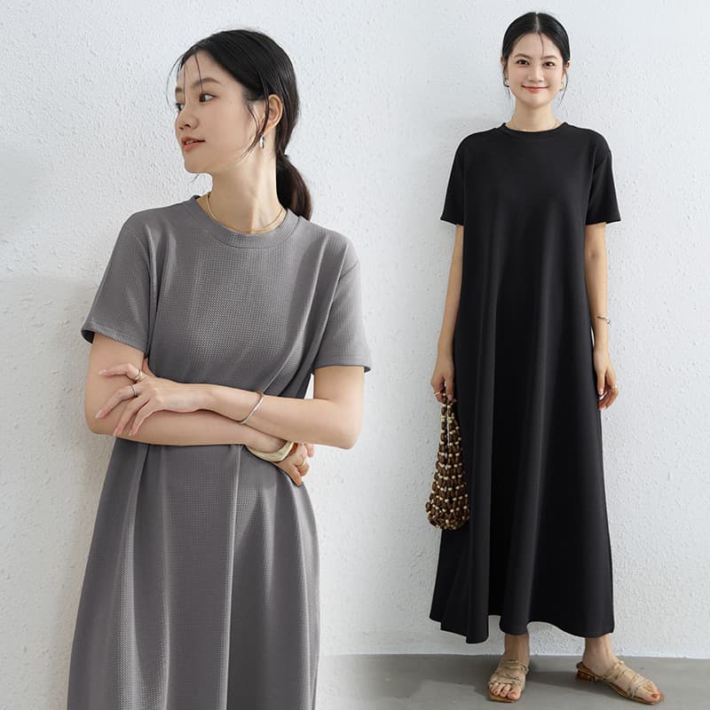 リラックスワンピース ゆったりシルエット シンプルファッション ワンマイルウェア