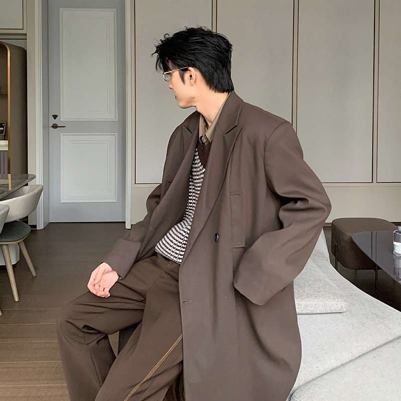 ゆったりシルエットのロングコート シンプルファッション