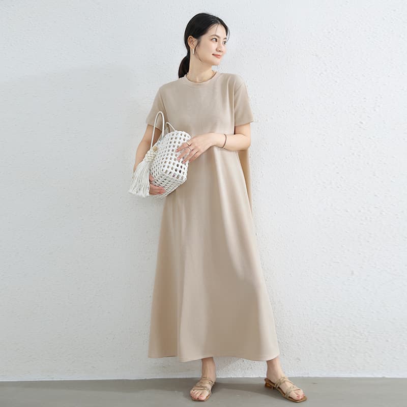 リラックスワンピース ゆったりシルエット シンプルファッション ワンマイルウェア