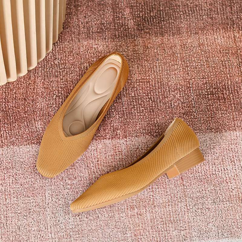 軽やかリブニット素材パンプス シンプルファッション