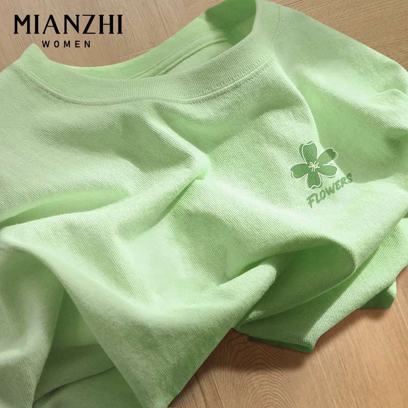 さわやか日差しTシャツ シンプルファッション