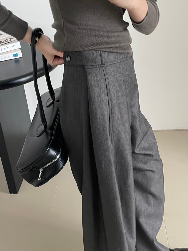 シンプル デザイン ゆったりワイドスラックス シンプルファッション