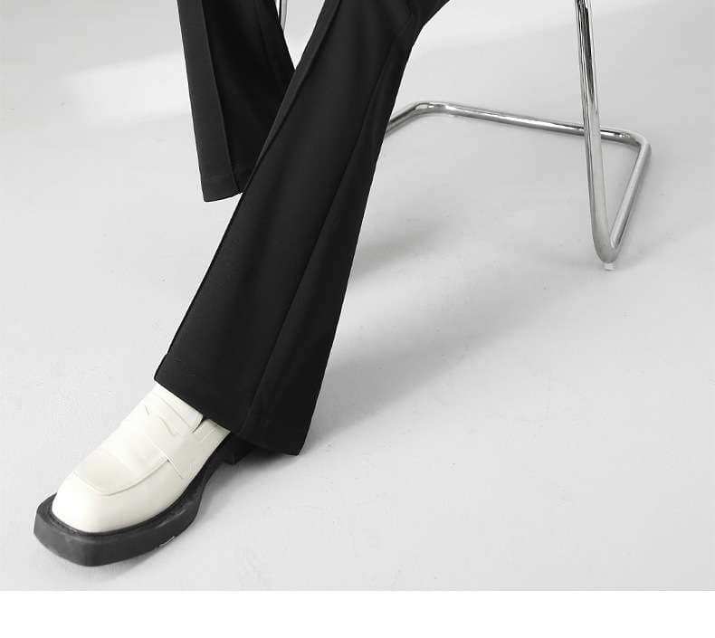 シンプルフレアパンツ シンプルファッション