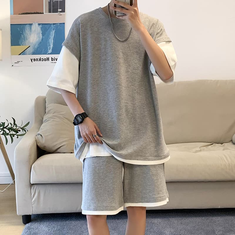 ゆったりニットセットアップ シンプルファッション