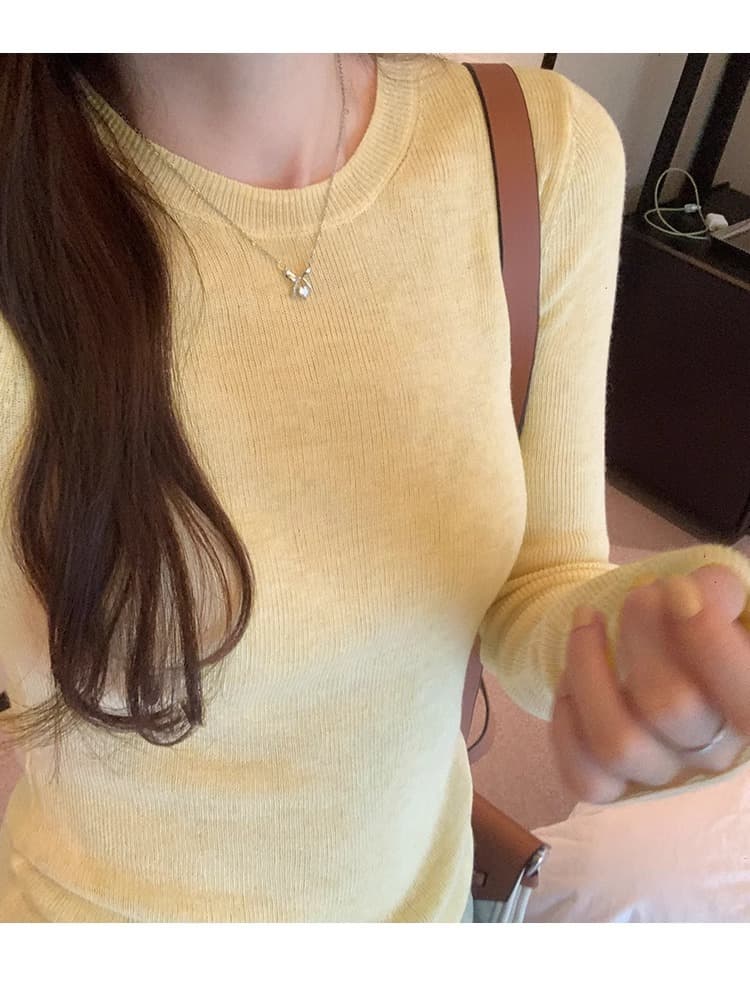 すっきりシルエット スリムニット シンプルファッション