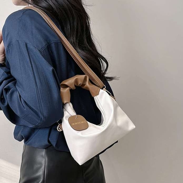 シンプル仕様スクエアトートバッグ シンプルファッション